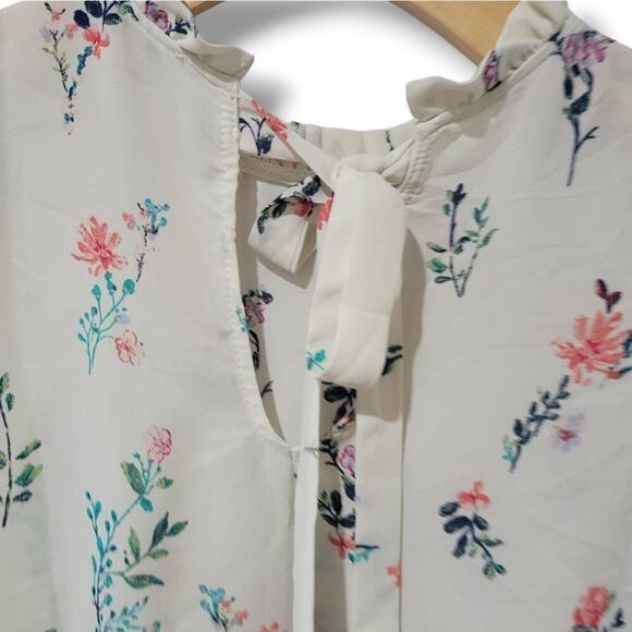 Cresent & Willough Floral Cap Sleeve Tie Neck Blouse Size Small - Picture 2 of 9